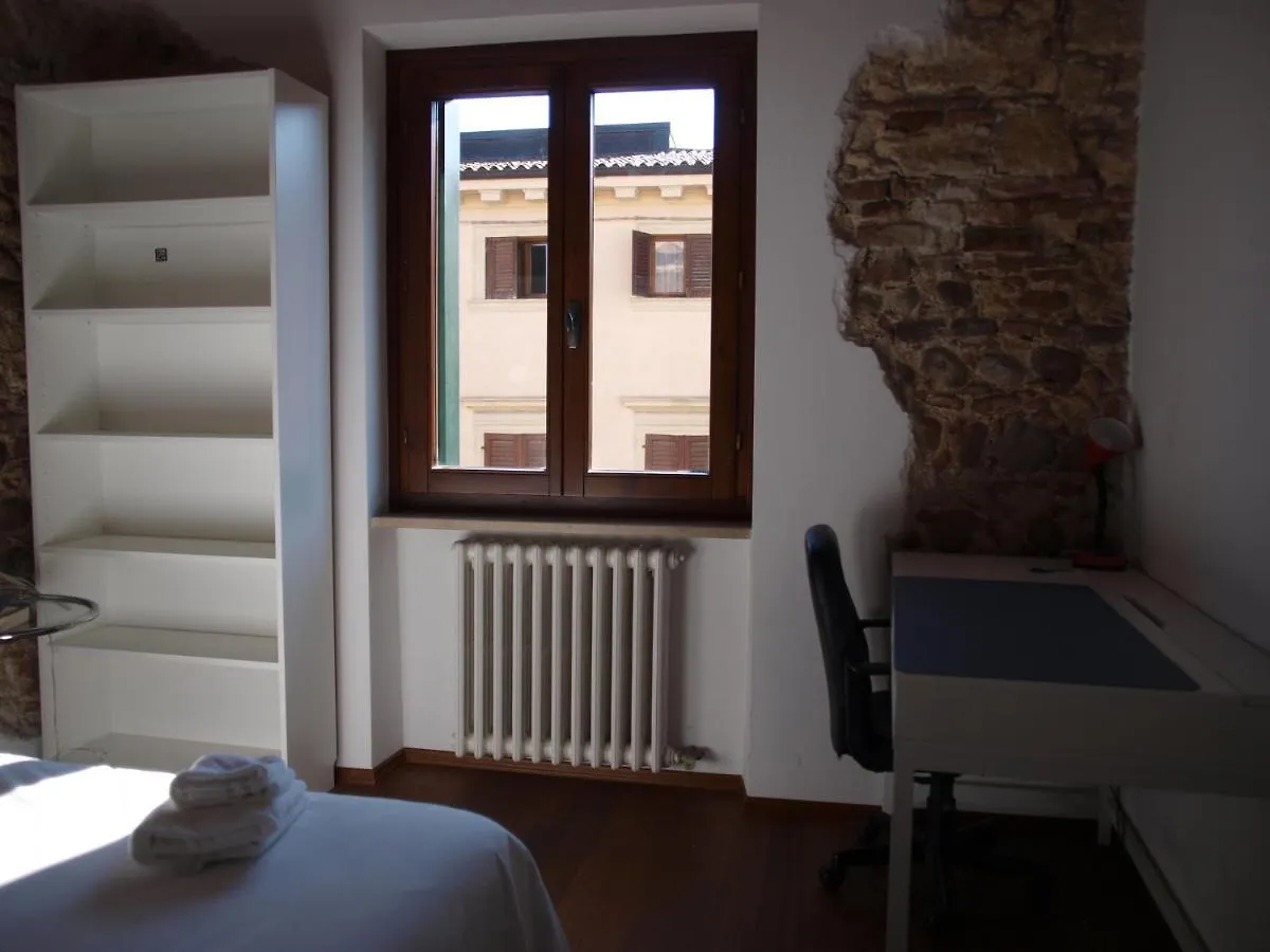 Apartamento Palazzo Regina Verona 0*,  Italia